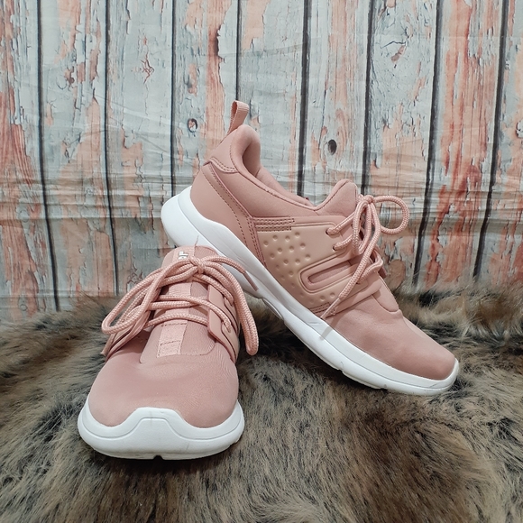 Levi's Shoes - LEVI'S Comfort Athletic Walking Shoes Size 6.5